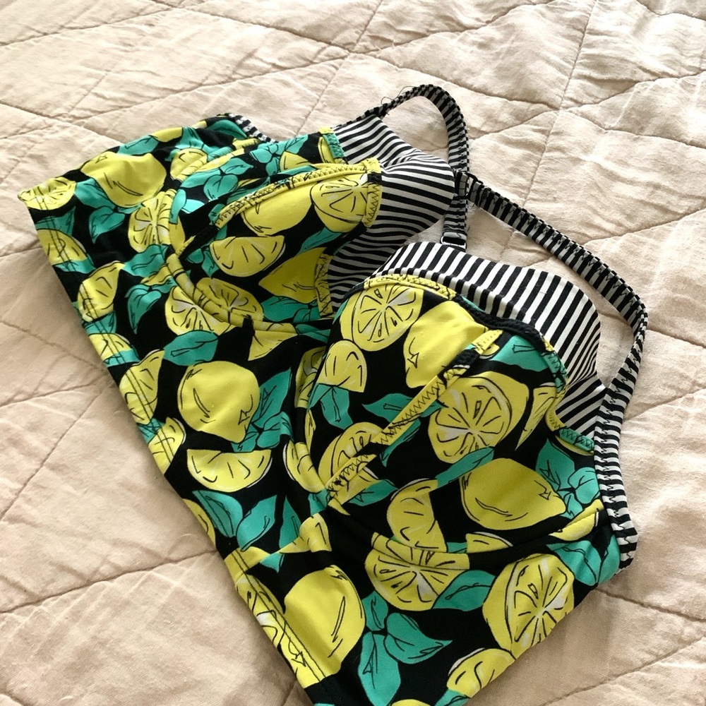 Vintage style lemon print bikini top